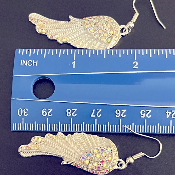 Beautiful Angel wing earrings. White and silver. 2 1/4” drop. New. - Picture 10 of 13